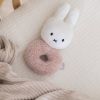 Hochet anneau Miffy fluffy rose  par Pioupiou et Merveilles