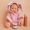 Coffret repas petit pot et biberon magiques pour poupée Chocolat Tiny Harlow Ambiance 2