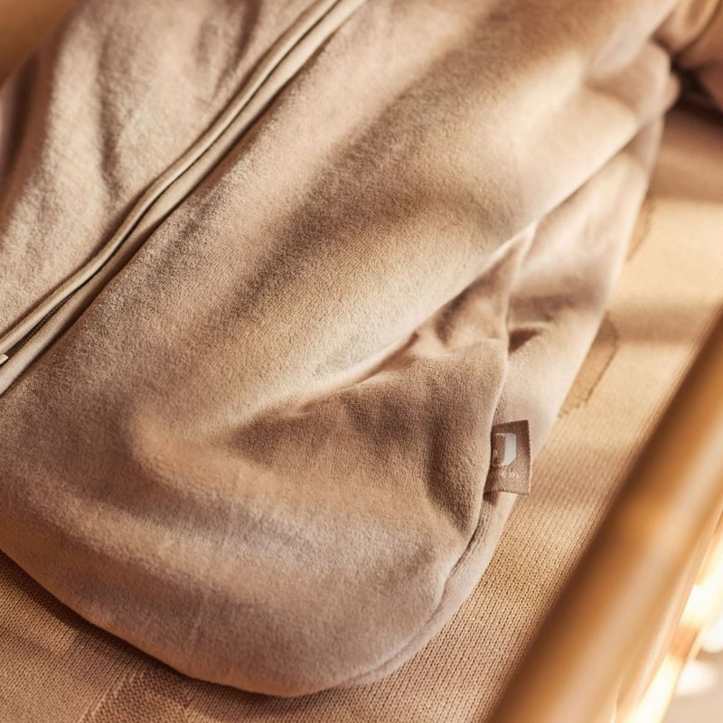 Gigoteuse chaude TOG 2 Velvet Milky Coffee (6-18 mois) Jollein Ambiance 4