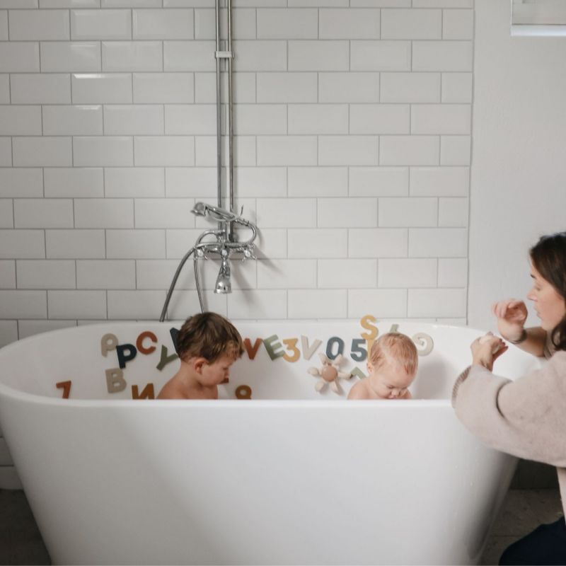 Jouet de bain Roue à eau Mushie Ambiance 3