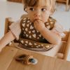 Bavoir en silicone Fall In Love camel Zakuw Ambiance 4