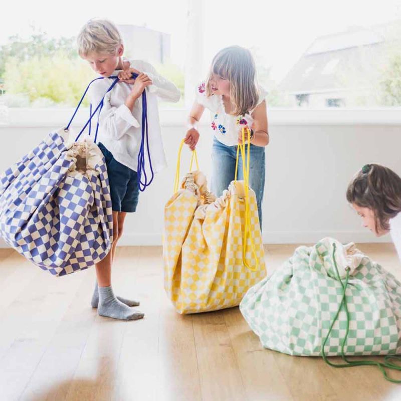 Sac à jouet 2 en 1 Noomad Original Vichy Yellow Play&Go Ambiance 5