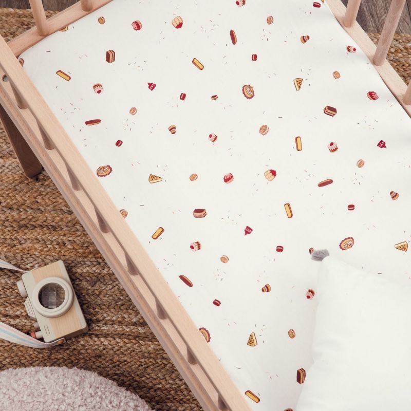 Drap housse en coton bio Gourmandises (76 x 30 cm) Kadolis Ambiance 2