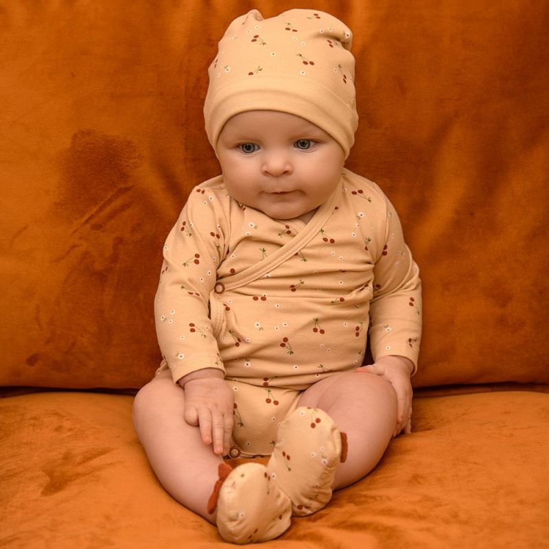 Bonnet de naissance en coton Cerise (1 mois) BB & Co Ambiance 2