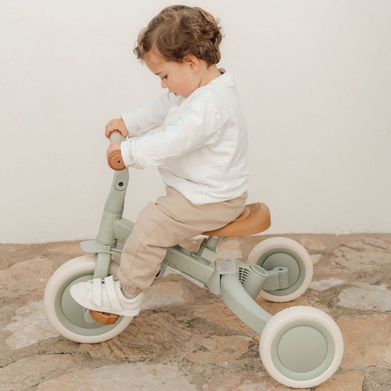 Tricycle 4 en 1 Pure Sage Little Dutch Ambiance 2