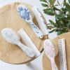 Brosse et peigne imprimé inspiration Toile de Jouy rose Tartine et Chocolat Ambiance 5