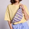 Sac banane Olivia Rayures Larges Violet Hindbag Ambiance 7