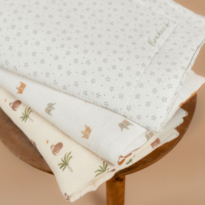 Couverture mousseline Smart flowers (75 x 100 cm) Noukie's Ambiance 2