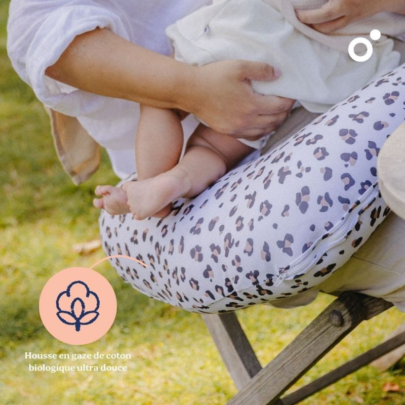 Coussin d'allaitement Softy Leopard Cream Doomoo Ambiance 7