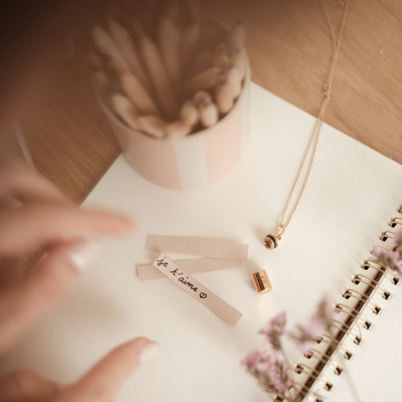 Collier Mon Petit Secret étoilé personnalisable (plaqué or rose) Mon Petit Poids Ambiance 5