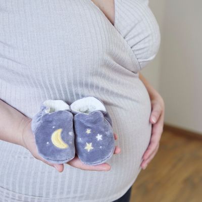Coffret de naissance chaussons et bracelet sonore Eléphant