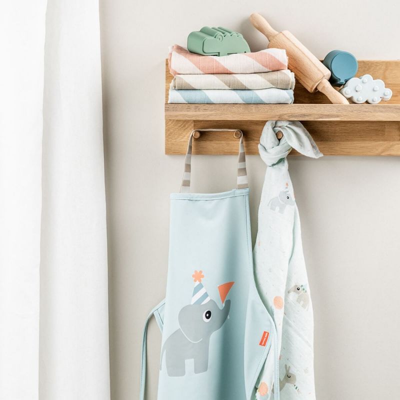 Tablier imperméable pour enfants Celebration Bleu Done by Deer Ambiance 2