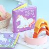 Livre de bain Rêves de licorne A Little Lovely Company Ambiance 2