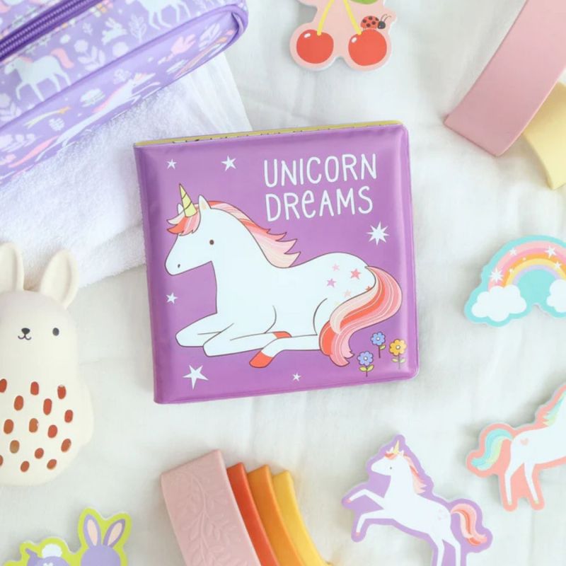 Livre de bain Rêves de licorne A Little Lovely Company Ambiance 6