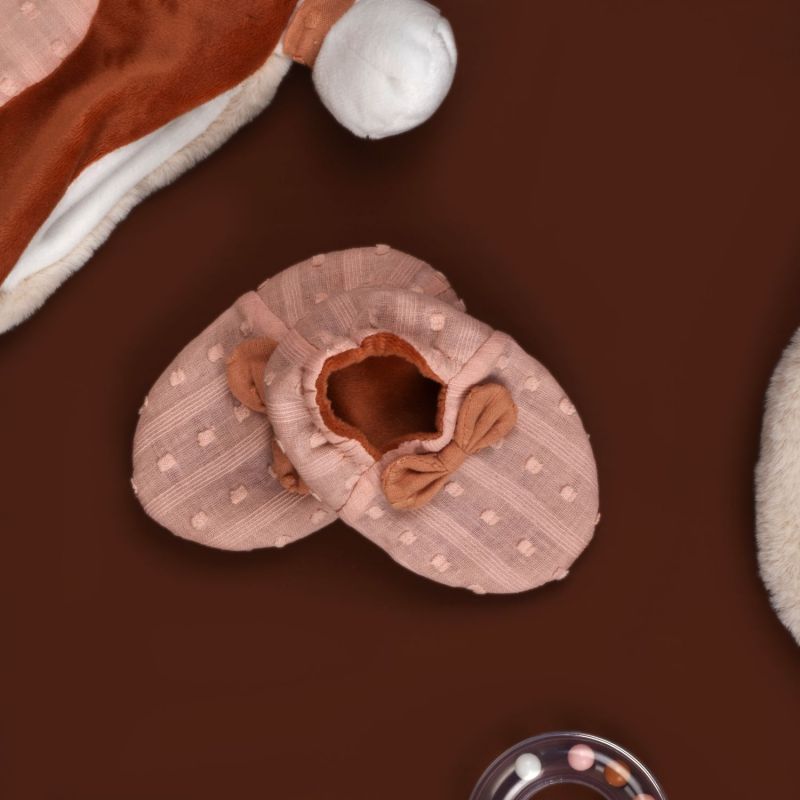 Coffret Doudou et chaussons Mina marron (0-6 mois) Doudou et Compagnie Ambiance 4