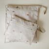 Lot de 2 sacs étanches pour vêtements mouillés Rainbow Mushie Ambiance 3