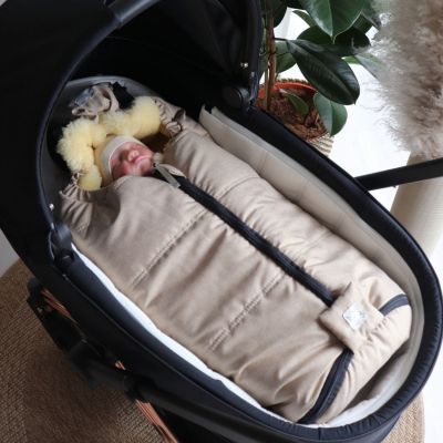 Chancelière pour siège-auto bébé en peau d'agneau NAADJA gingembre