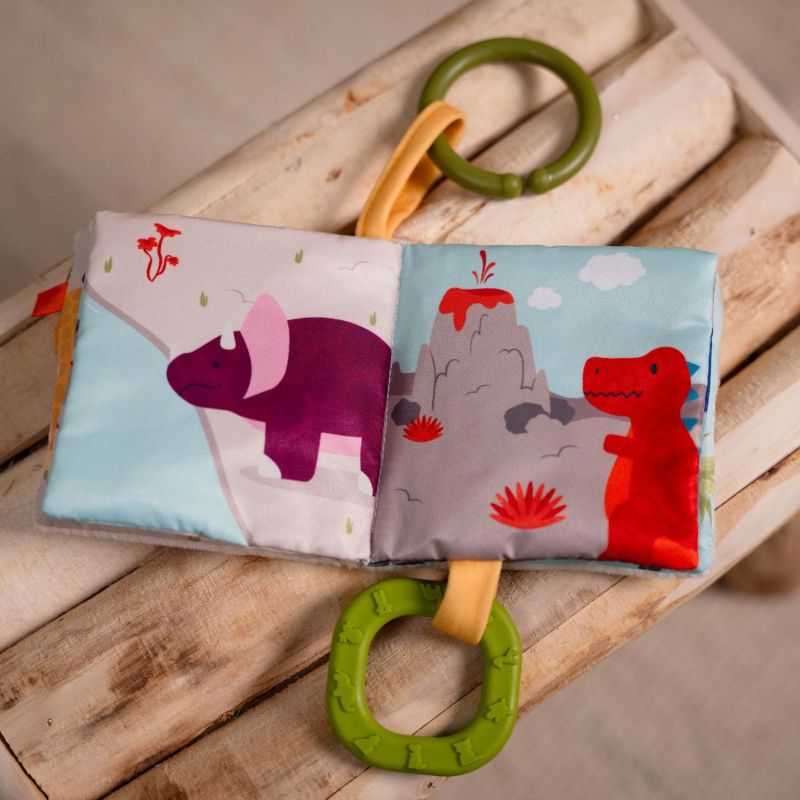 Livre en tissu bébé Les Amis Dinos Little Big Friends Ambiance 7