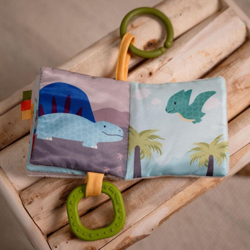 Livre en tissu bébé Les Amis Dinos Little Big Friends Ambiance 9