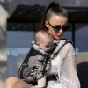 Porte bébé PhysioCarrier V2 Black Orchid Love Radius Ambiance 2