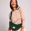 Sac banane Andrea Velours Sapin Hindbag Ambiance 3