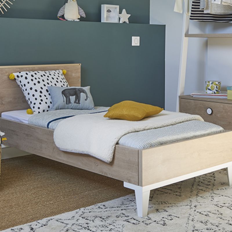 Lit bébé évolutif 70x140 cm avec 2 pans de transformation en chêne Marcel Galipette Ambiance 4