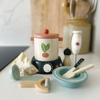 Robot soupe légumes et accessoires en bois