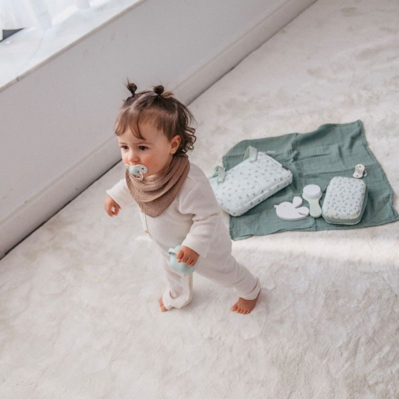 Brosse et peigne Birdies Vert Suavinex Ambiance 2