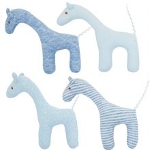 Lot de 4 hochets uniques girafe bleu (12 cm)  par Trousselier