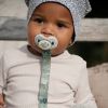 Attache sucette en bois Owl & Willow Elodie Details Ambiance 2