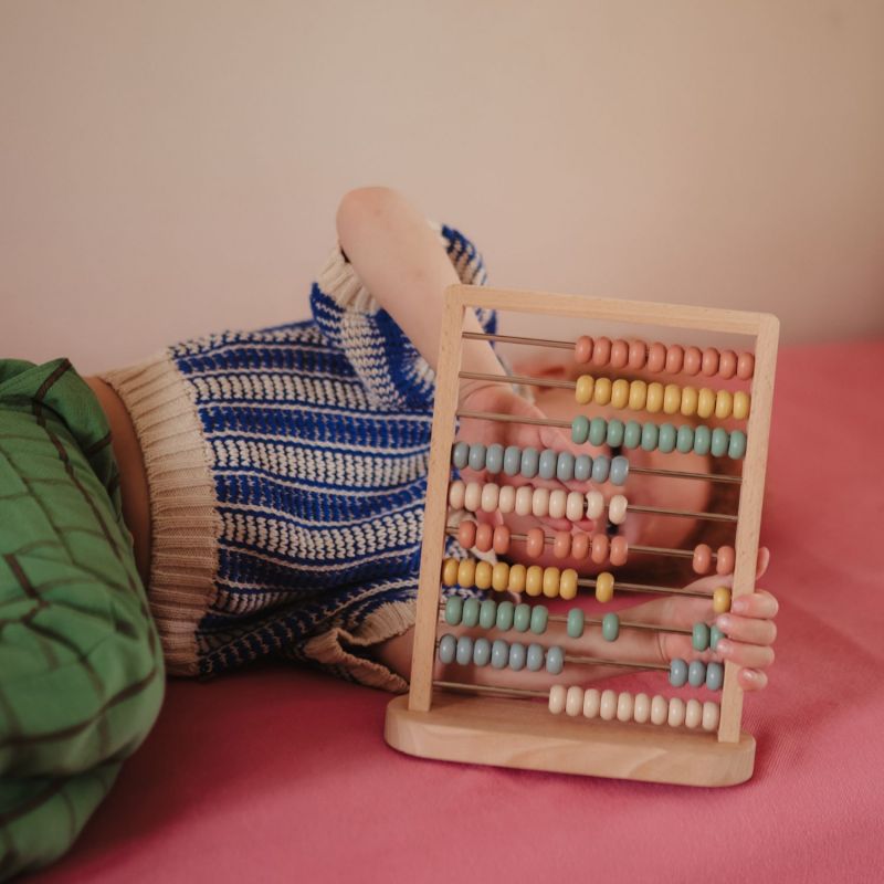 Boulier Abacus en bois Mushie Ambiance 5