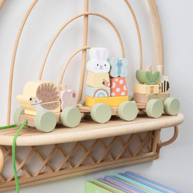 Petit train à empiler et tirer en bois Amadeus Les Petits Ambiance 3