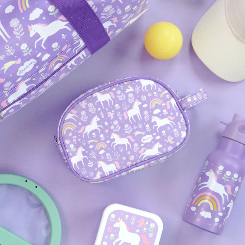 Trousse de toilette Rêves de licorne A Little Lovely Company Ambiance 9