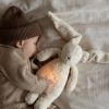 Peluche veilleuse lapin nature bio avec sons & lumières sable 2.0  par Moonie