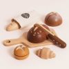 Ensemble de baguette et pains artisanaux en bois FSC Le Toy Van Ambiance 2