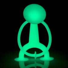 Grande figurine ventouse phosphorescente verte  par Oogi