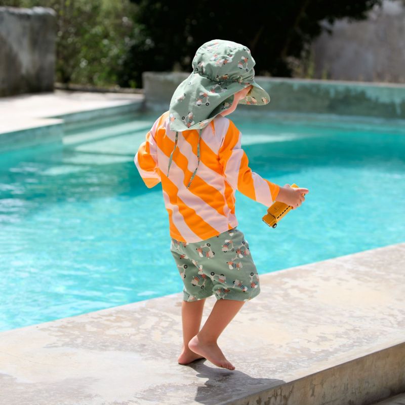 Casquette protège nuque anti-UV Scooter et Chien (1-3 ans) Lässig Ambiance 2