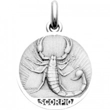 Médaille signe Scorpion (or blanc 750°)  par Becker