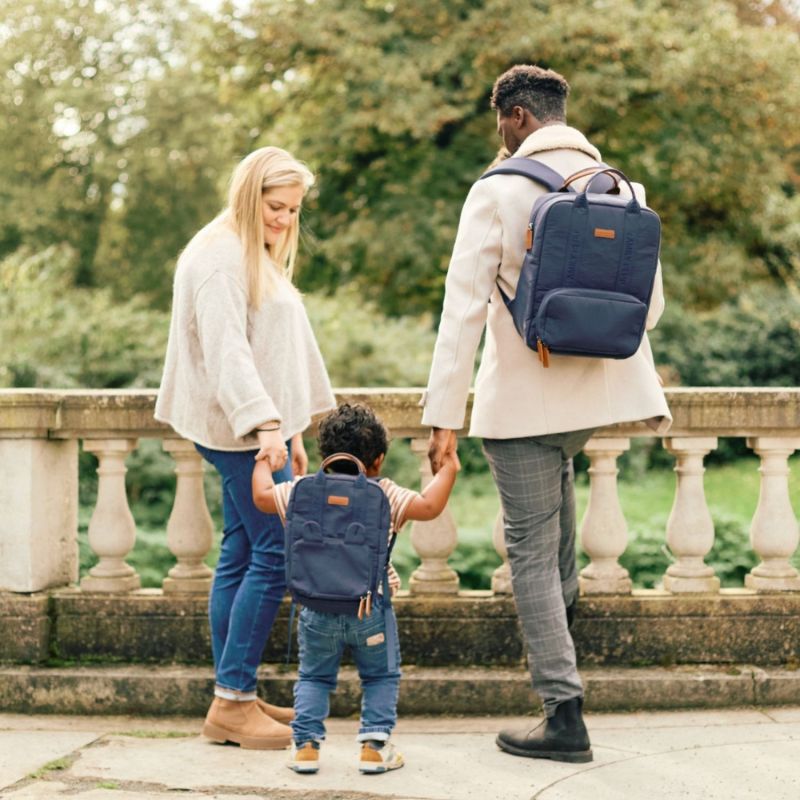 Sac à dos enfant Mini Club Signature Urban Bleu marine Childhome Ambiance 8