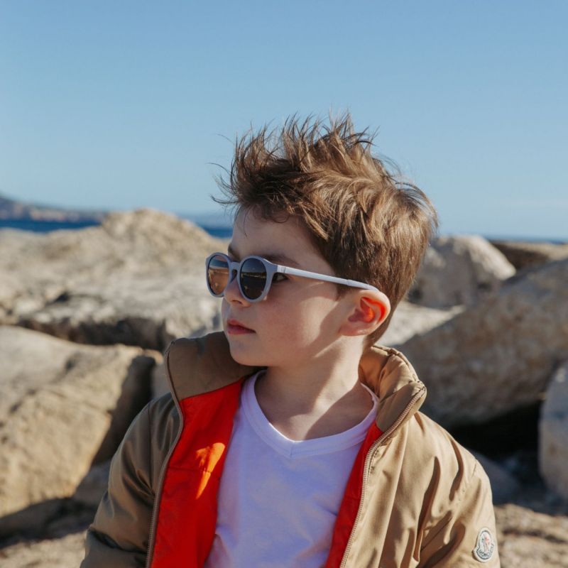 Lunettes de soleil Casual Galet (4-6 ans) Béaba Ambiance 2
