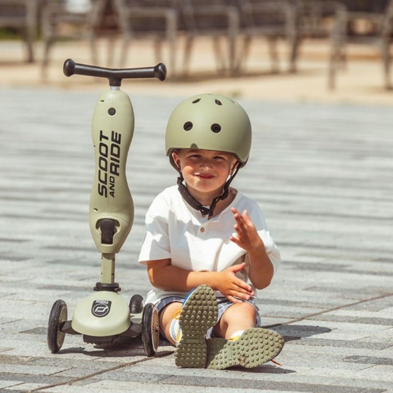 Casque Olive S (51-55 cm) Scoot and ride Ambiance 2