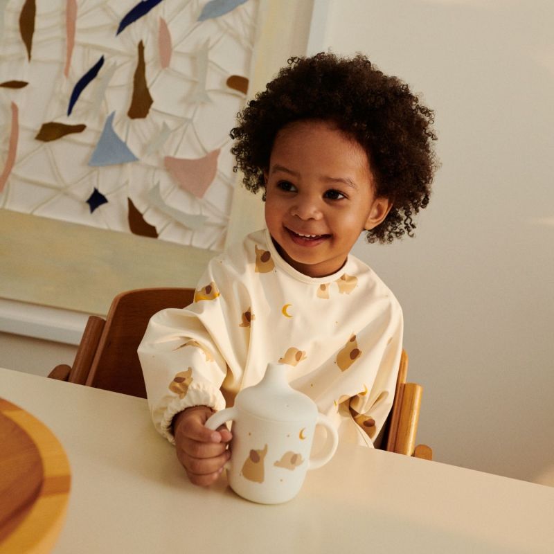 Tasse à bec en silicone Neil Elephant Crème de la crème Liewood Ambiance 2