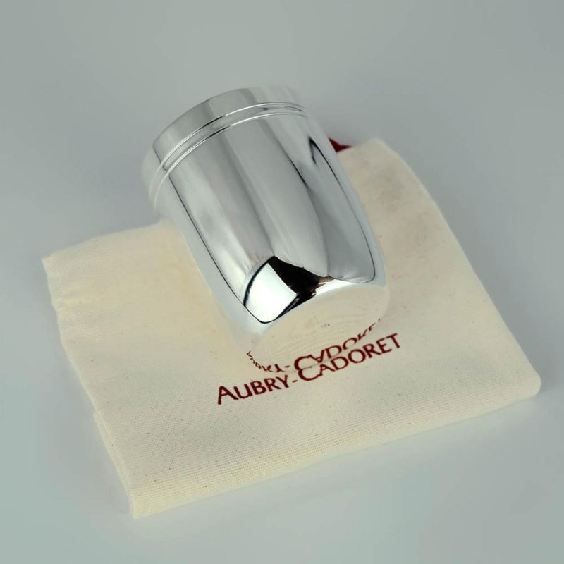Timbale tonneau Filets personnalisable (argent massif 925°) Aubry-Cadoret Ambiance 4