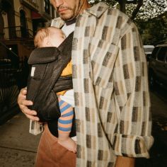 Porte-bébé Omni Deluxe Mesh Onyx Black