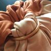 Petite écharpe Sling sans nœud Nude Caramel  par Je Porte Mon Bébé / Love Radius