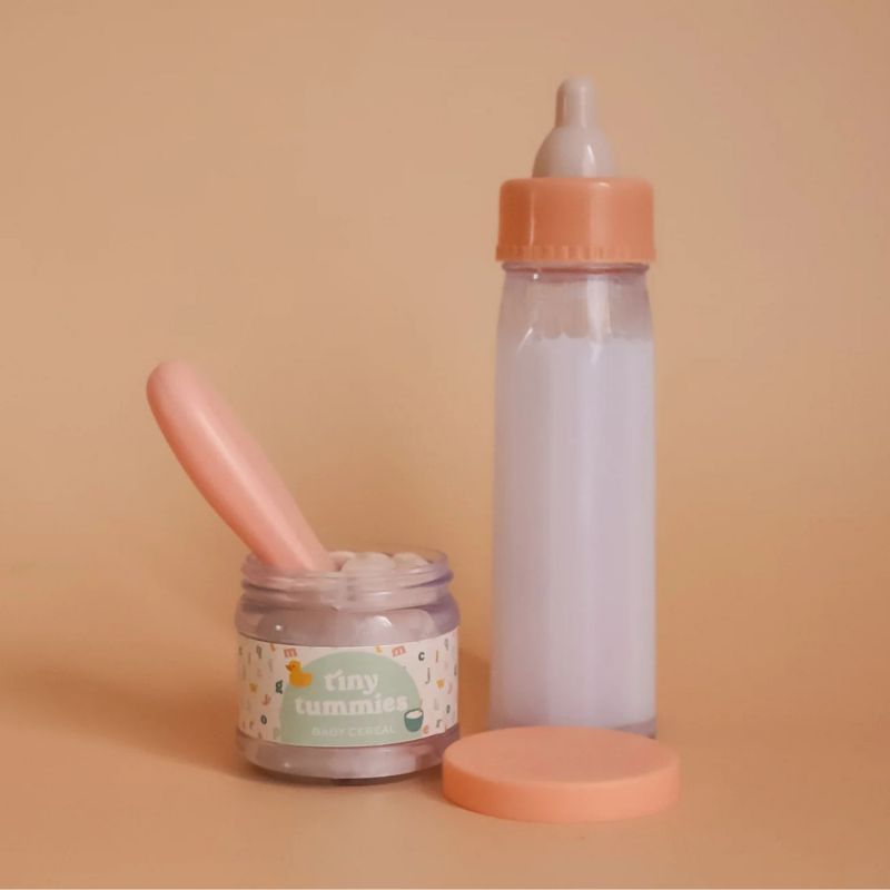 Coffret repas petit pot et biberon magiques pour poupée Céréales Tiny Harlow Ambiance 4