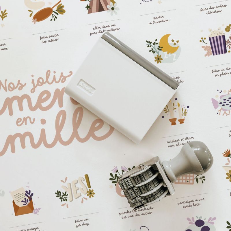Affiche Nos jolis moments en famille (40x50 cm) Les Petites Dates Ambiance 3