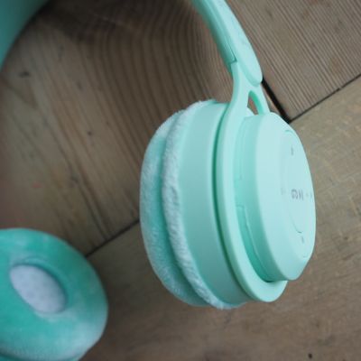Lalarma casque audio enfant sans fil bleu pastel