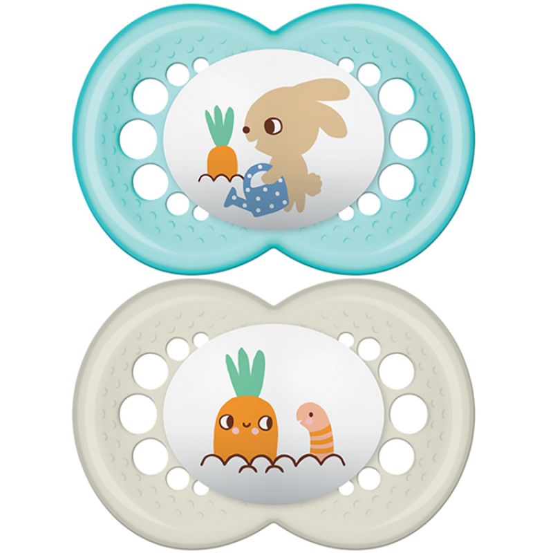 Lot de 2 sucettes anatomiques Décor classique lapin carotte en silicone (6 mois et +) MAM