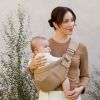 Porte bébé enfant Upsie Camel Ergobaby Ambiance 2